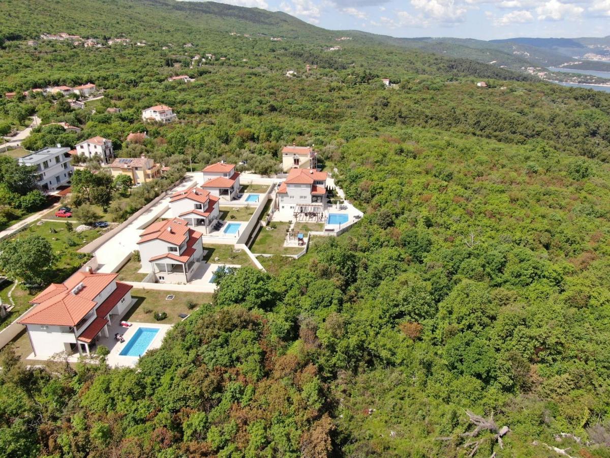 Yourcroatiaholiday - Villa With 6 Rooms Drenje  Eksteriør bilde